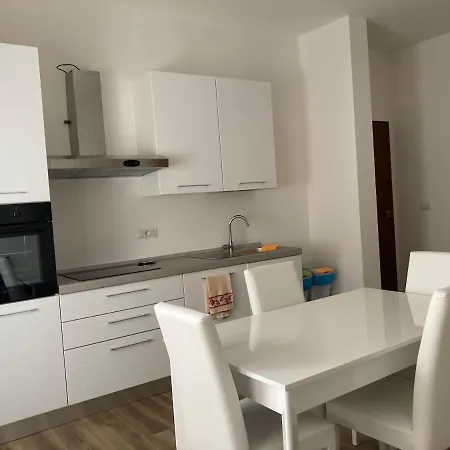 Front Streat 5 * Sassari